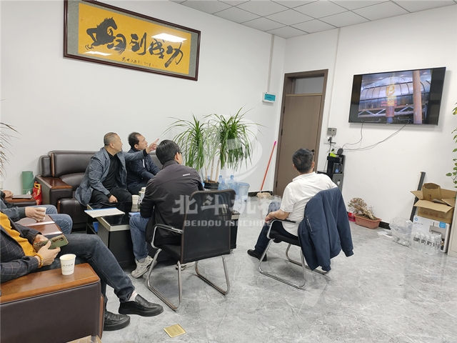 6黄色性爱大香蕉机.jpg