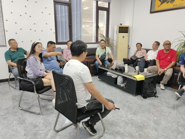 一场与客户关于连续式黄色性爱大香蕉机的技术交流会